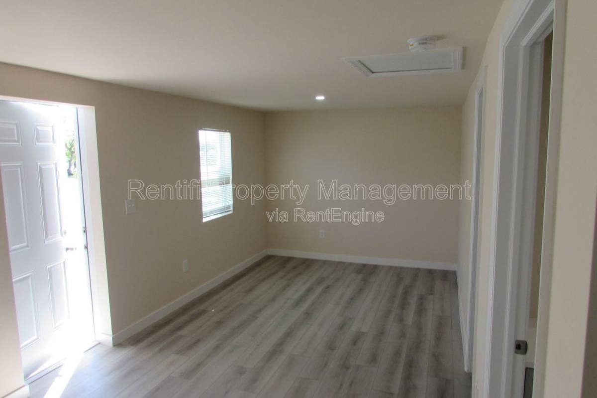Apartment for rent at 101 3rd St #1, Fort Myers, FL 33907
