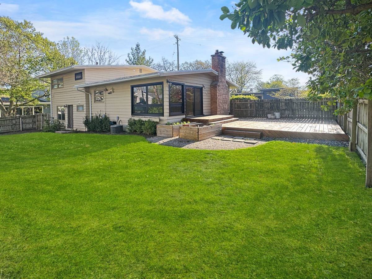 House for rent at 1353 Pinecrest Ave SE, Grand Rapids, MI 49506