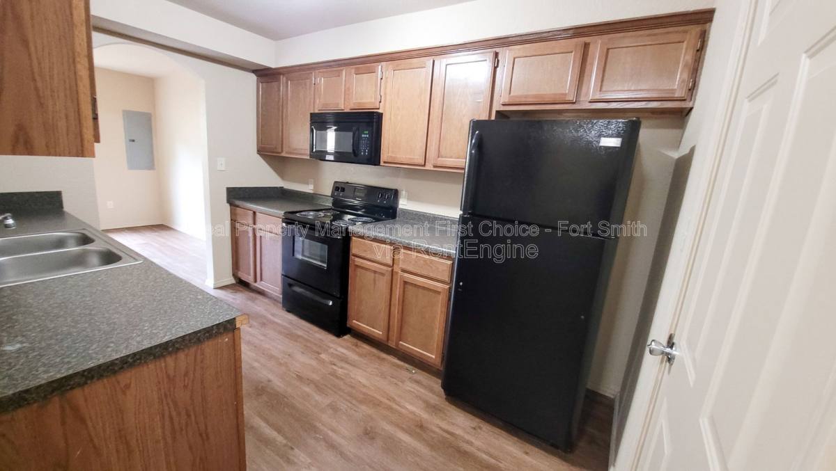 Apartment for rent at 3839 Old Jenny Lind Rd #A A, Fort Smith, AR 72901