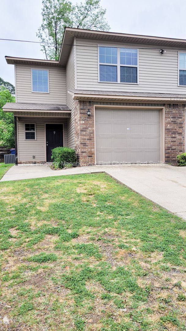 Apartment for rent at 3839 Old Jenny Lind Rd #A A, Fort Smith, AR 72901