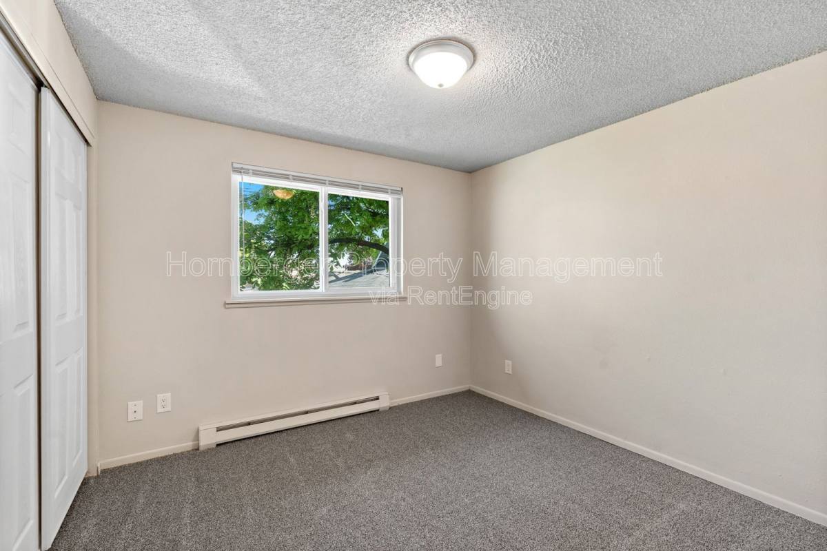 Apartment for rent at 3203 N Smith St #12, Spokane, WA 99207