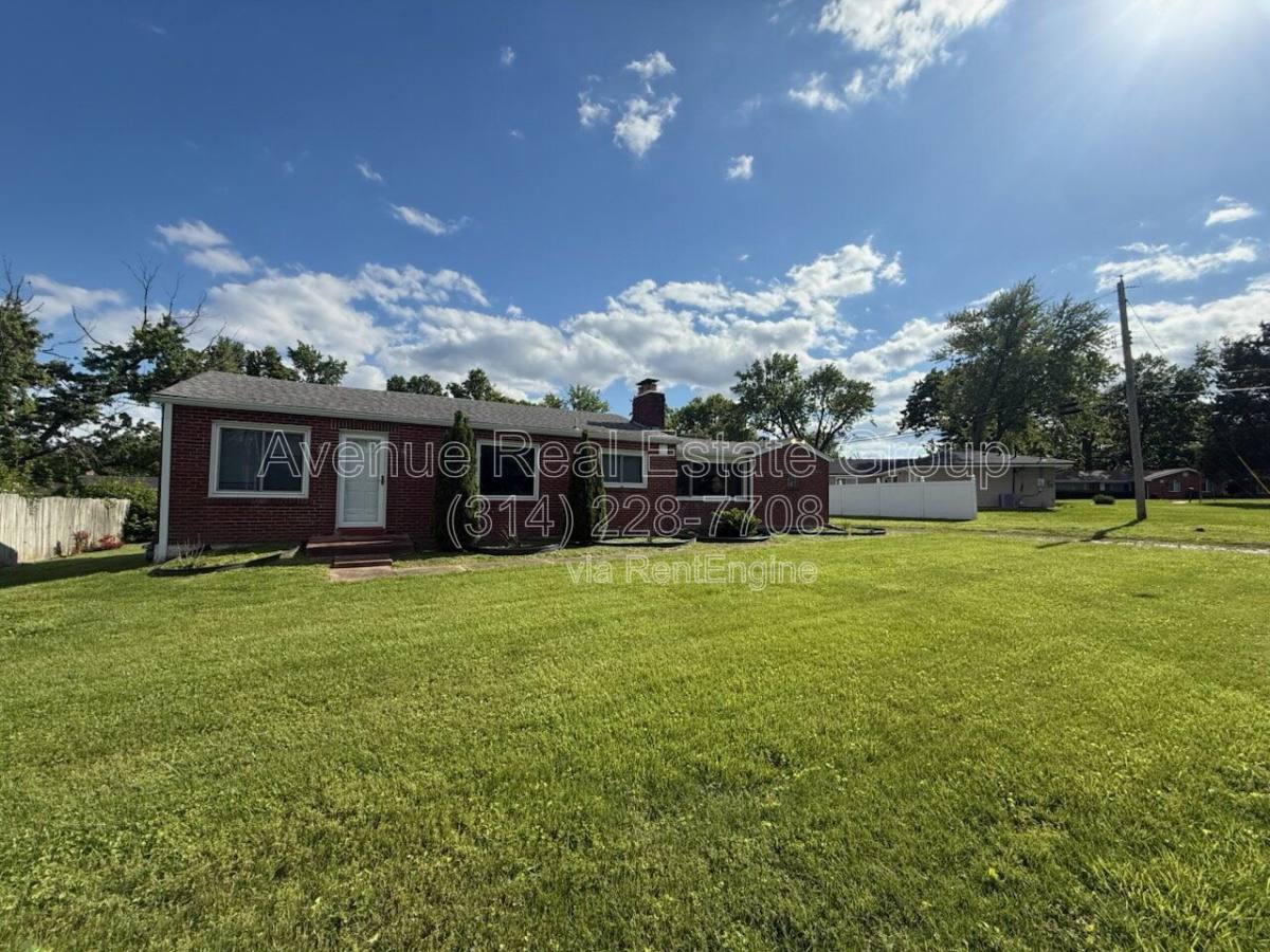 House for rent at 4650 E Concord Rd, Saint Louis, MO 63128