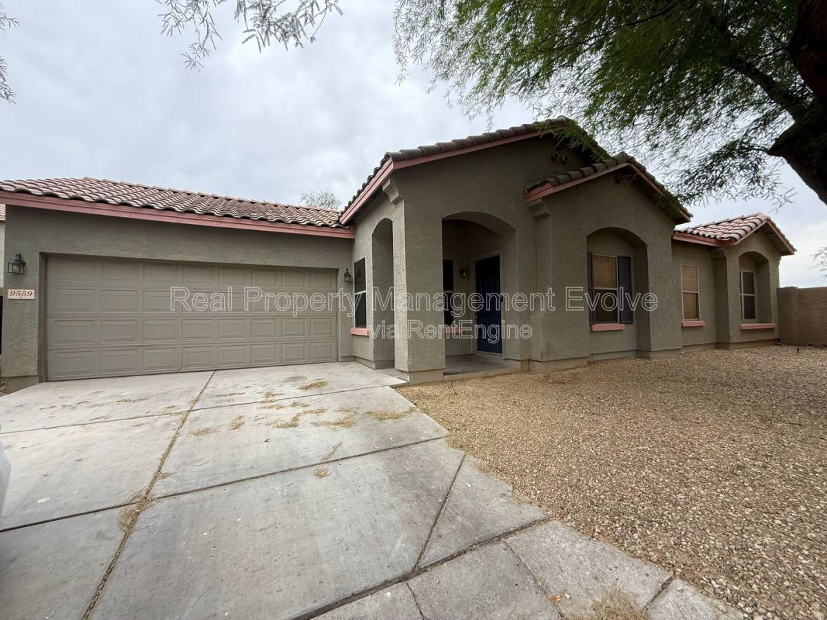 House for rent at 9559 W Monte Vista Rd, Phoenix, AZ 85037