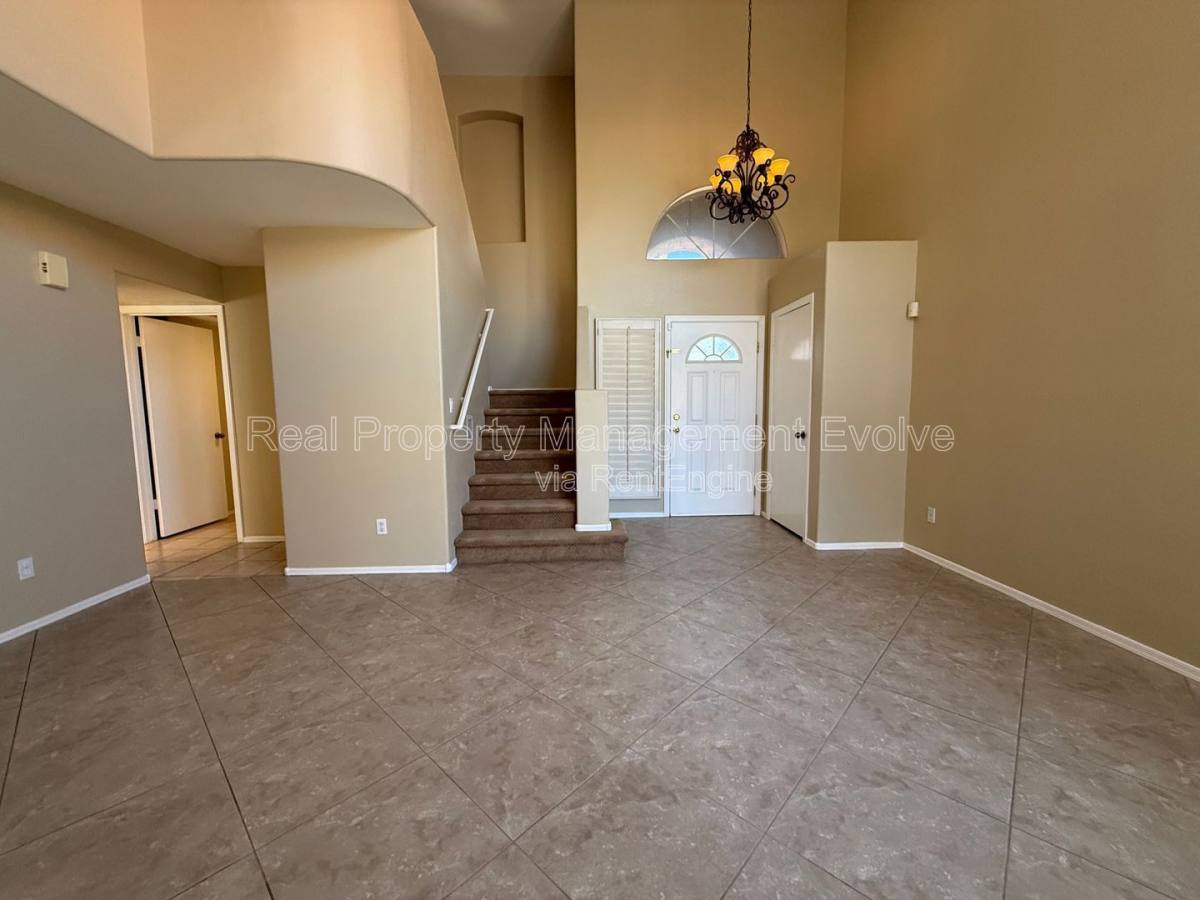 House for rent at 17215 N 46th Place, Phoenix, AZ 85032