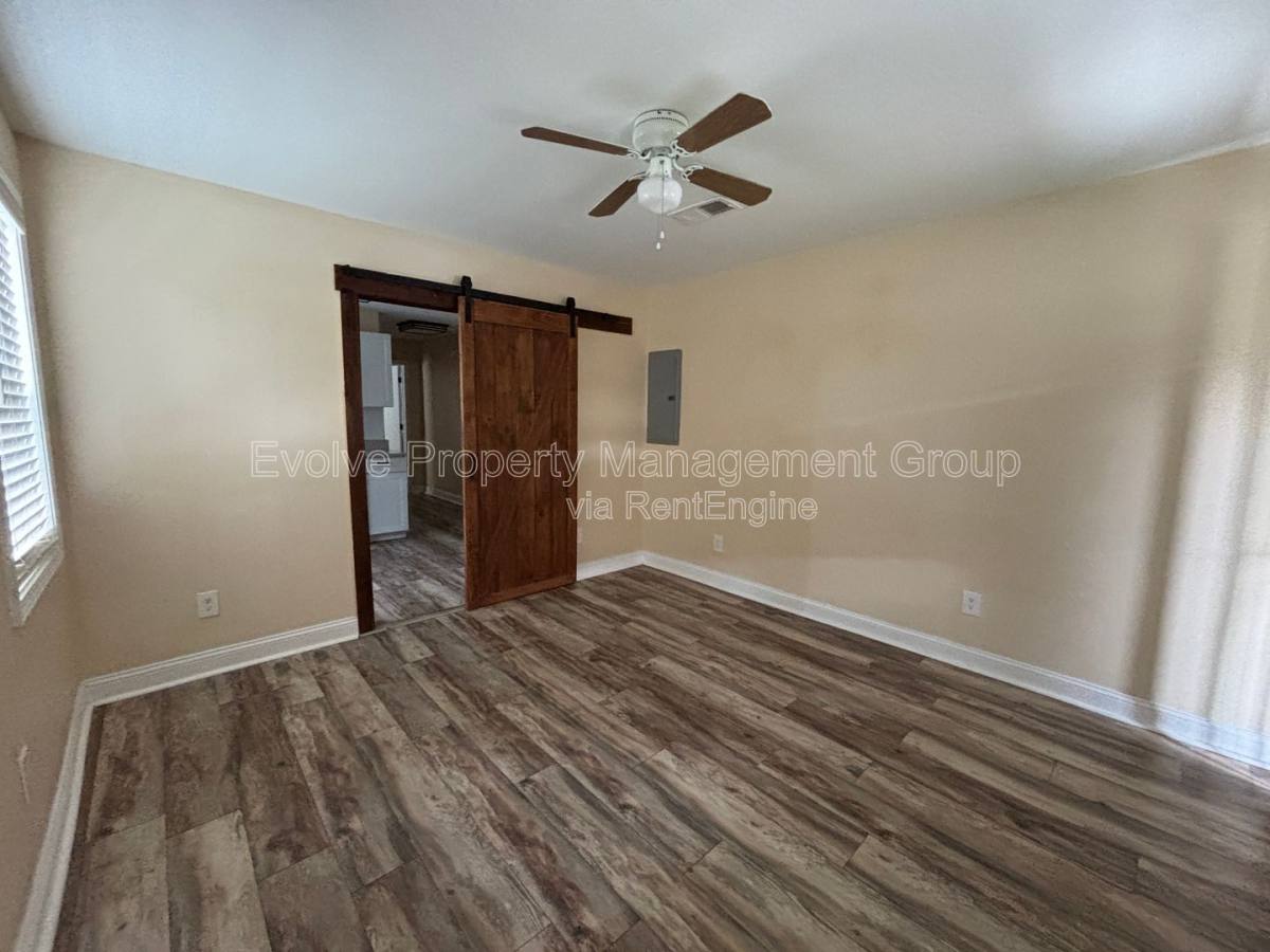 Apartment for rent at 679 Harrell St, Memphis, TN 38112