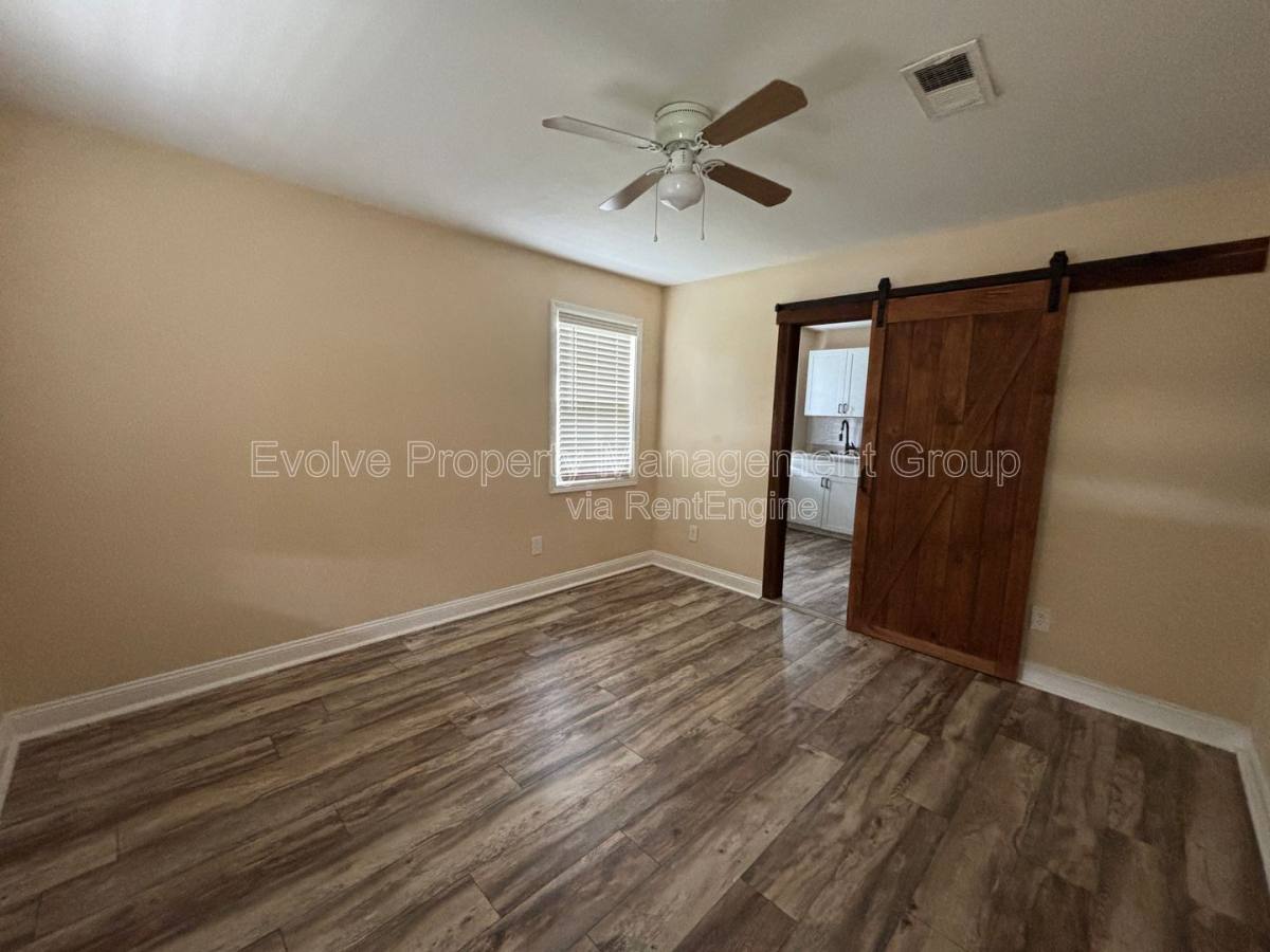 Apartment for rent at 679 Harrell St, Memphis, TN 38112