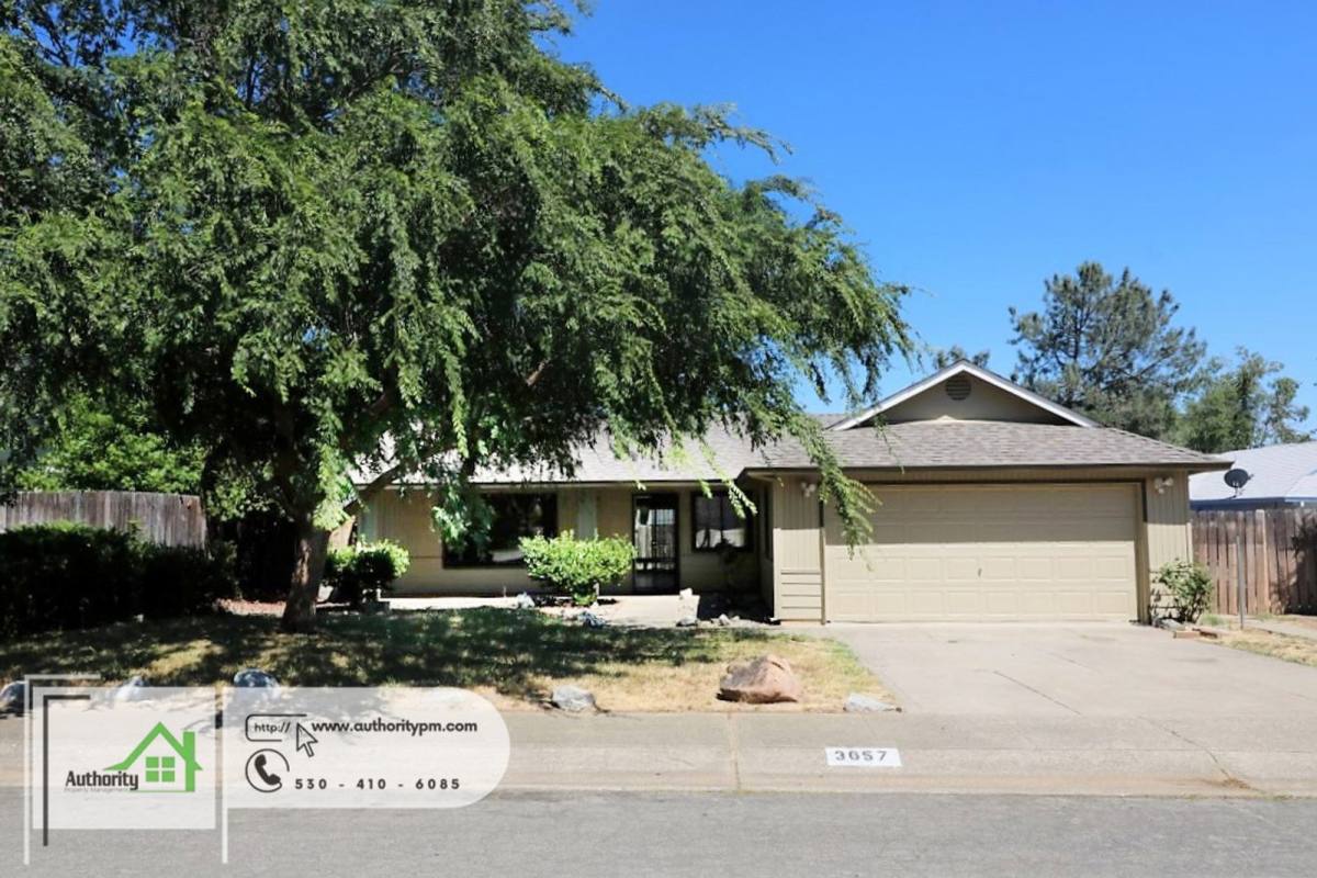 House for rent at 3657 Santa Rosa Way, Redding, CA 96003