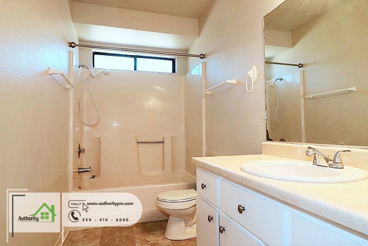 House for rent at 3657 Santa Rosa Way, Redding, CA 96003