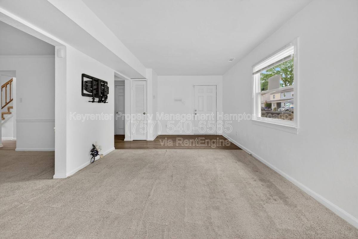 Townhouse for rent at 4314 Midhurst Lane, Chesapeake, VA 23321