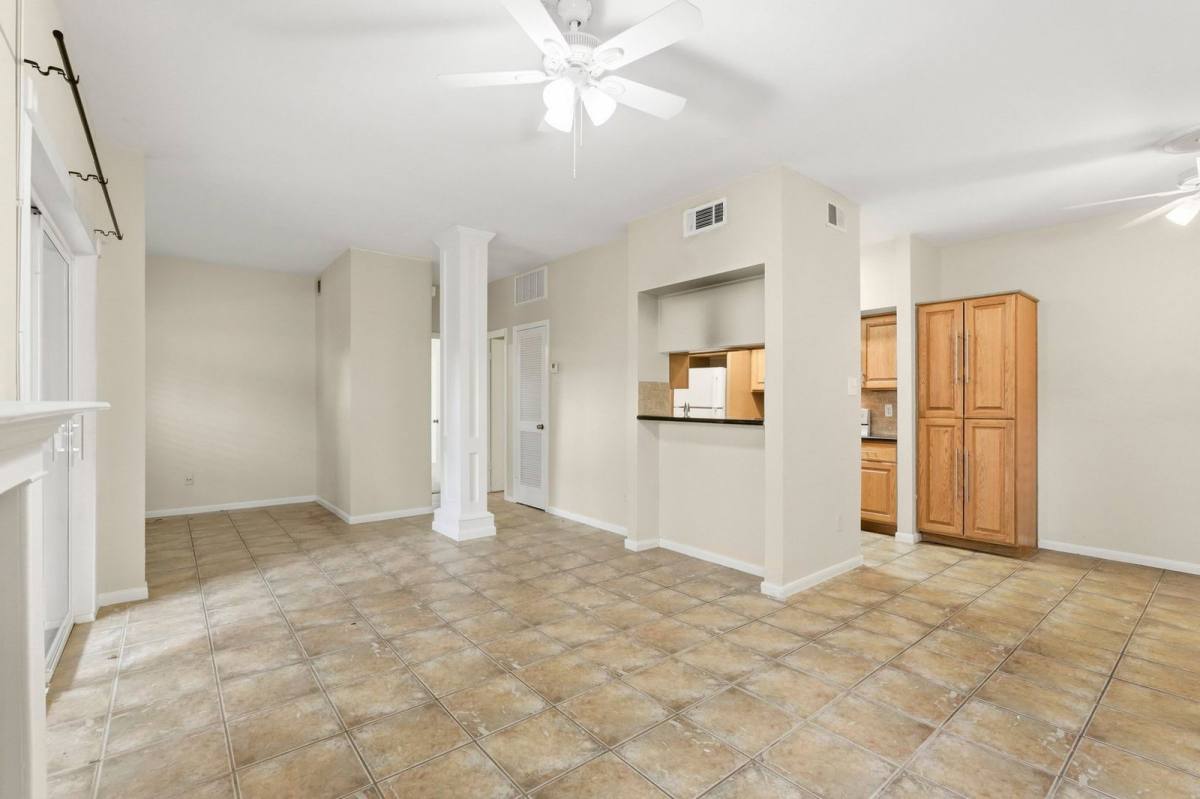Condo for rent at 2025 Augusta Dr #605, Houston, TX 77057