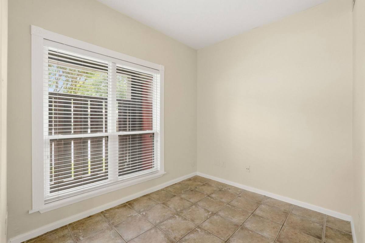 Condo for rent at 2025 Augusta Dr #605, Houston, TX 77057