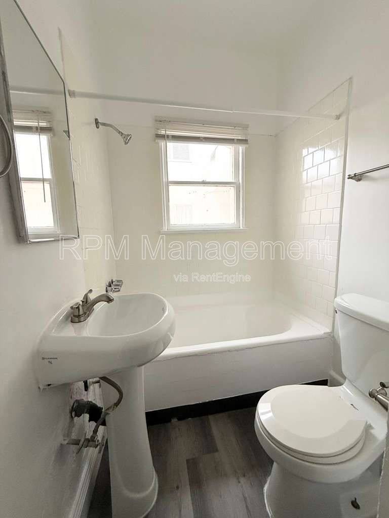 Apartment for rent at 849 S Kenmore #28, Los Angeles, CA 90005