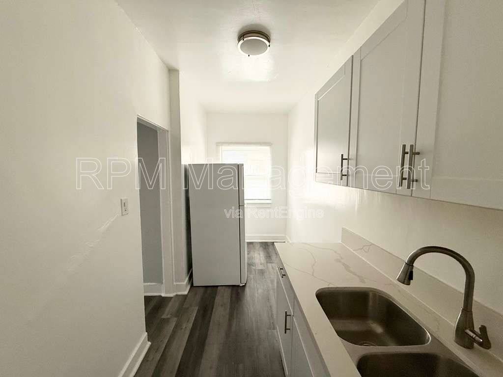 Apartment for rent at 849 S Kenmore #28, Los Angeles, CA 90005