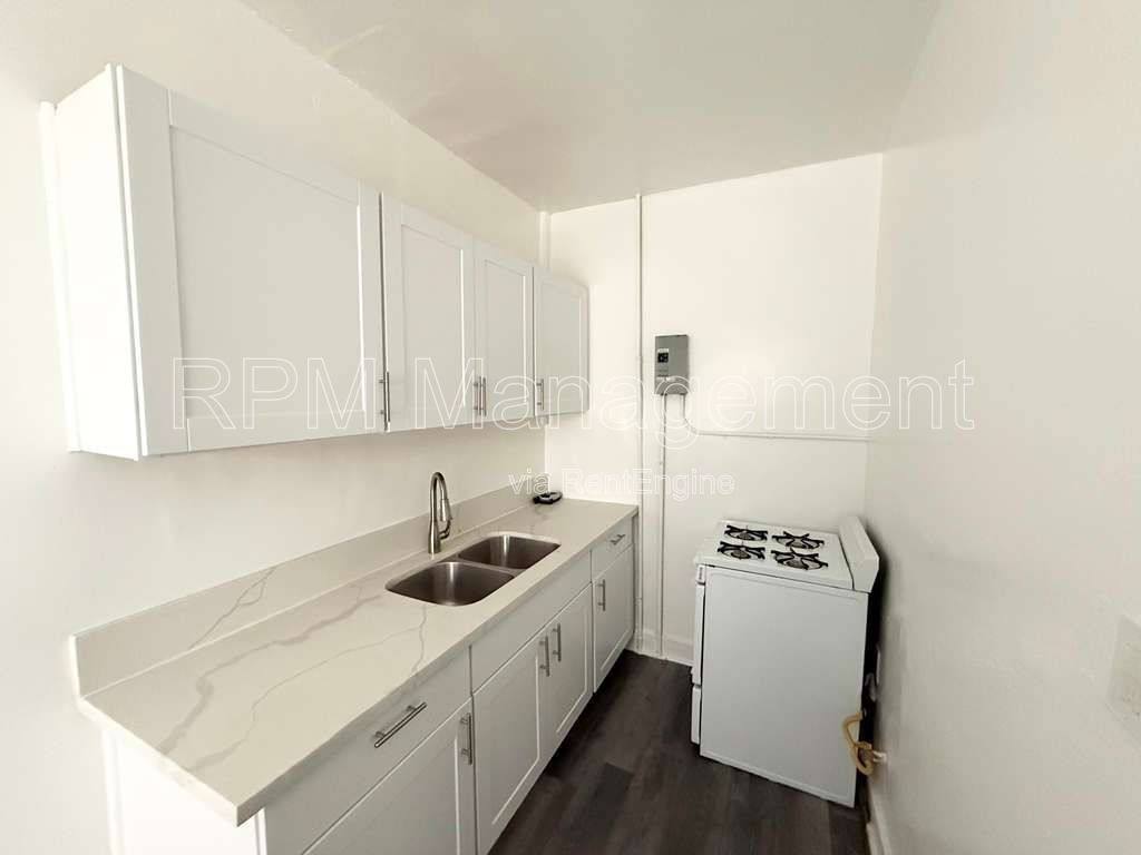 Apartment for rent at 849 S Kenmore #28, Los Angeles, CA 90005