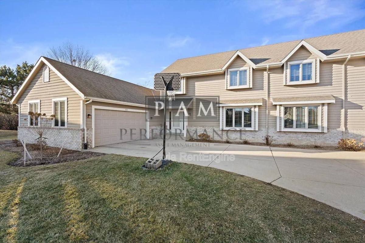 Townhouse for rent at 3209 S Ridge Crest Court, New Berlin, WI 53151
