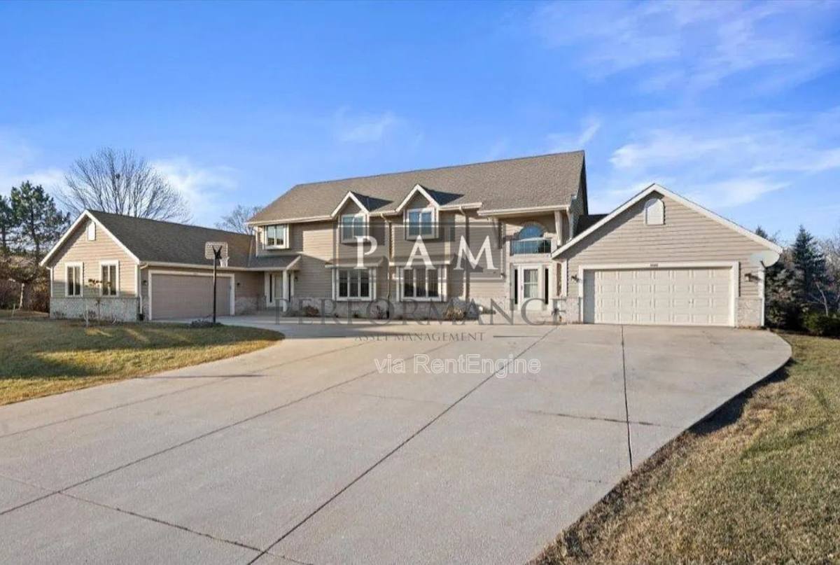 Townhouse for rent at 3209 S Ridge Crest Court, New Berlin, WI 53151