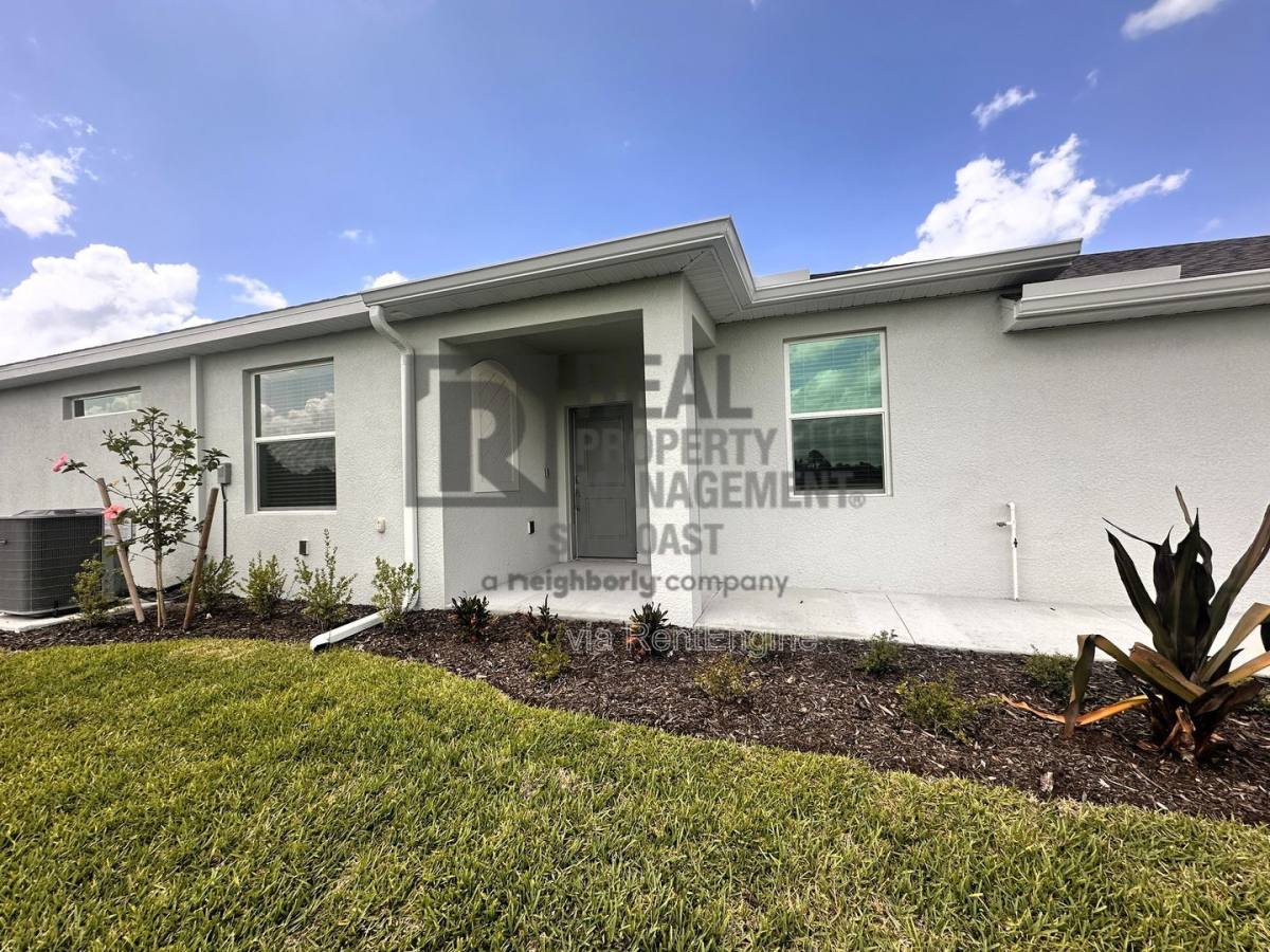 Apartment for rent at 20501 Hazelnut Court S, Lehigh Acres, FL 33976
