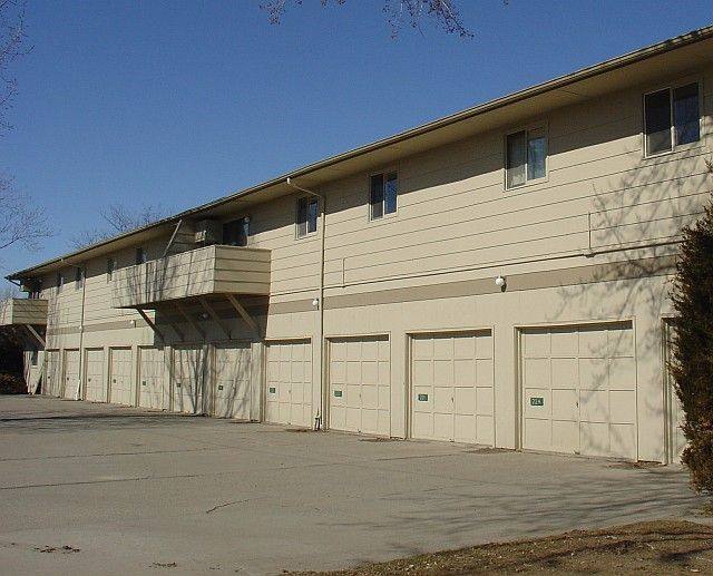 Apartment for rent at Stoneridge, 910 10th St W, Billings, MT 59102