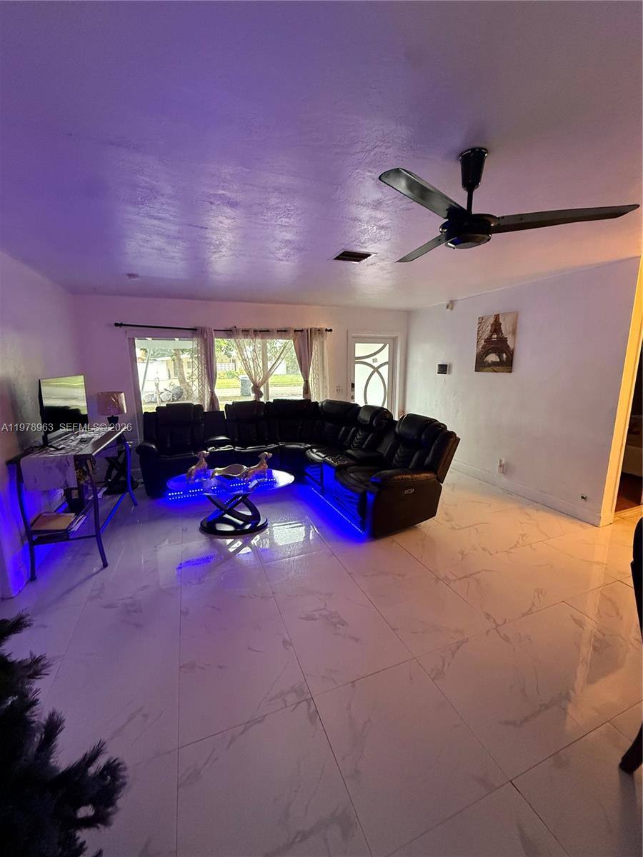 House for rent at 710 N 66 Terrace, Hollywood, FL 33024