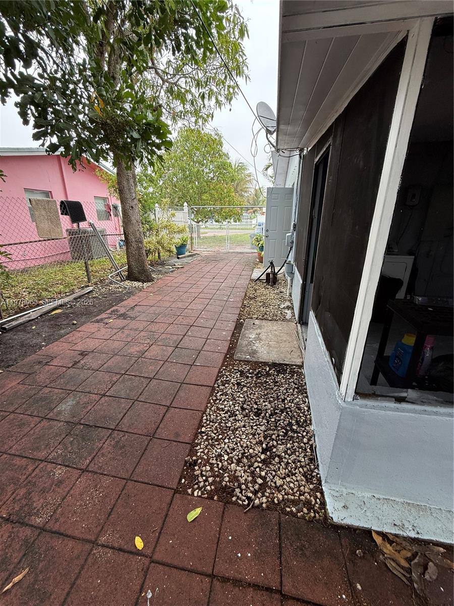 House for rent at 710 N 66 Terrace, Hollywood, FL 33024
