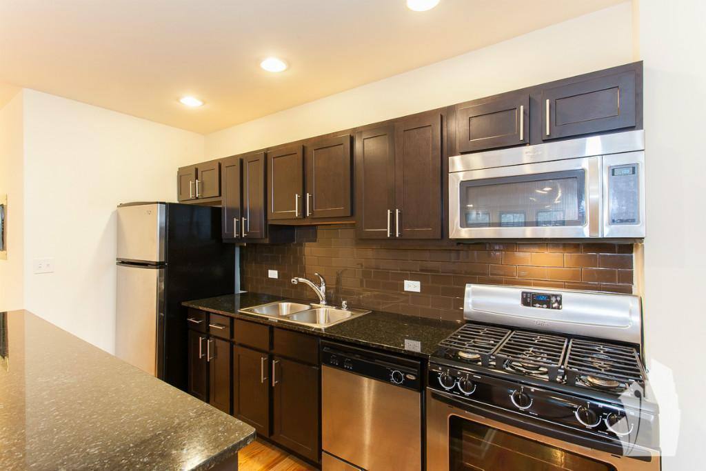 Apartment for rent at 4242 N Sheridan Rd #107, Chicago, IL 60613