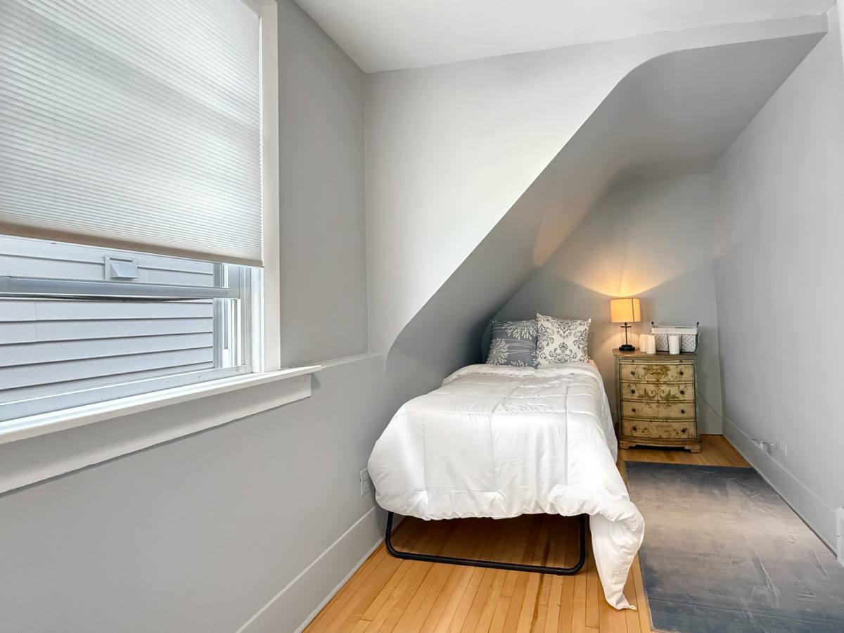 Apartment for rent at 1140 S Harvey Ave #2, Oak Park, IL 60304