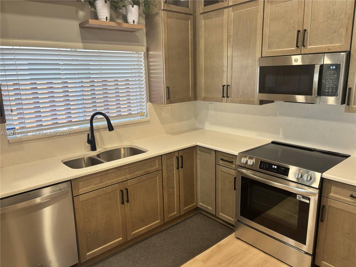 House for rent at 13941 SW 136th Place #O, Miami, FL 33186