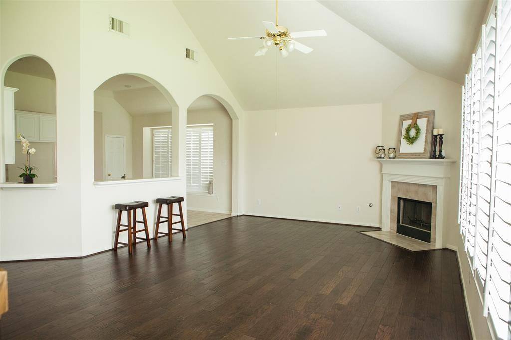 House for rent at 3338 Worthington Dr, Pearland, TX 77584
