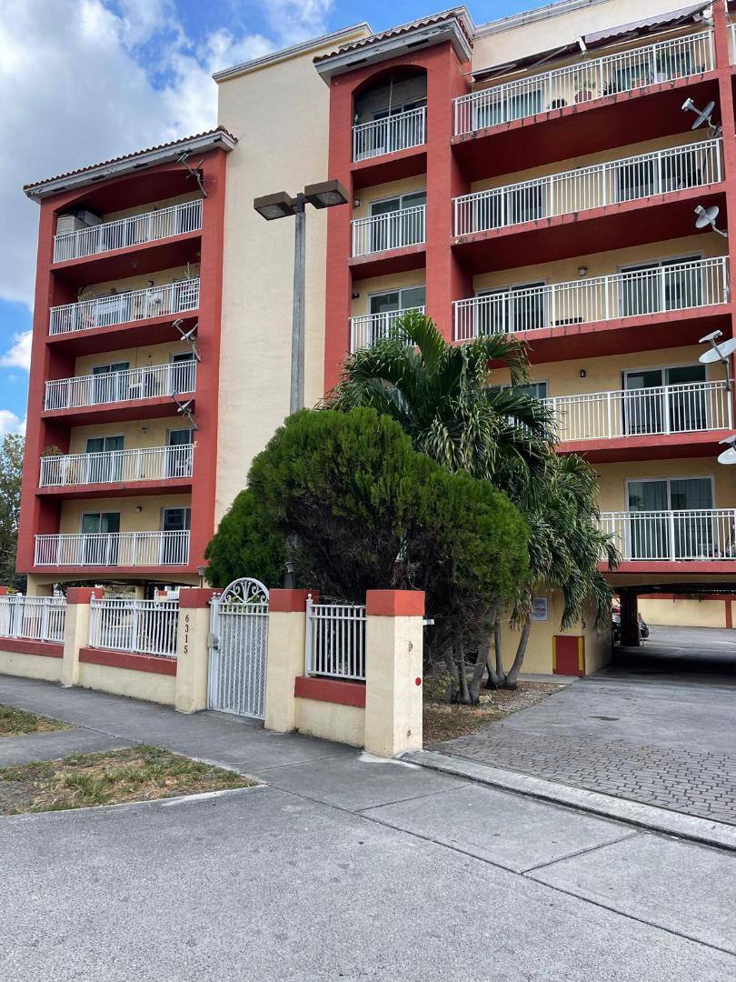 Apartment for rent at 6315 SW 8th St, Miami, FL 33144