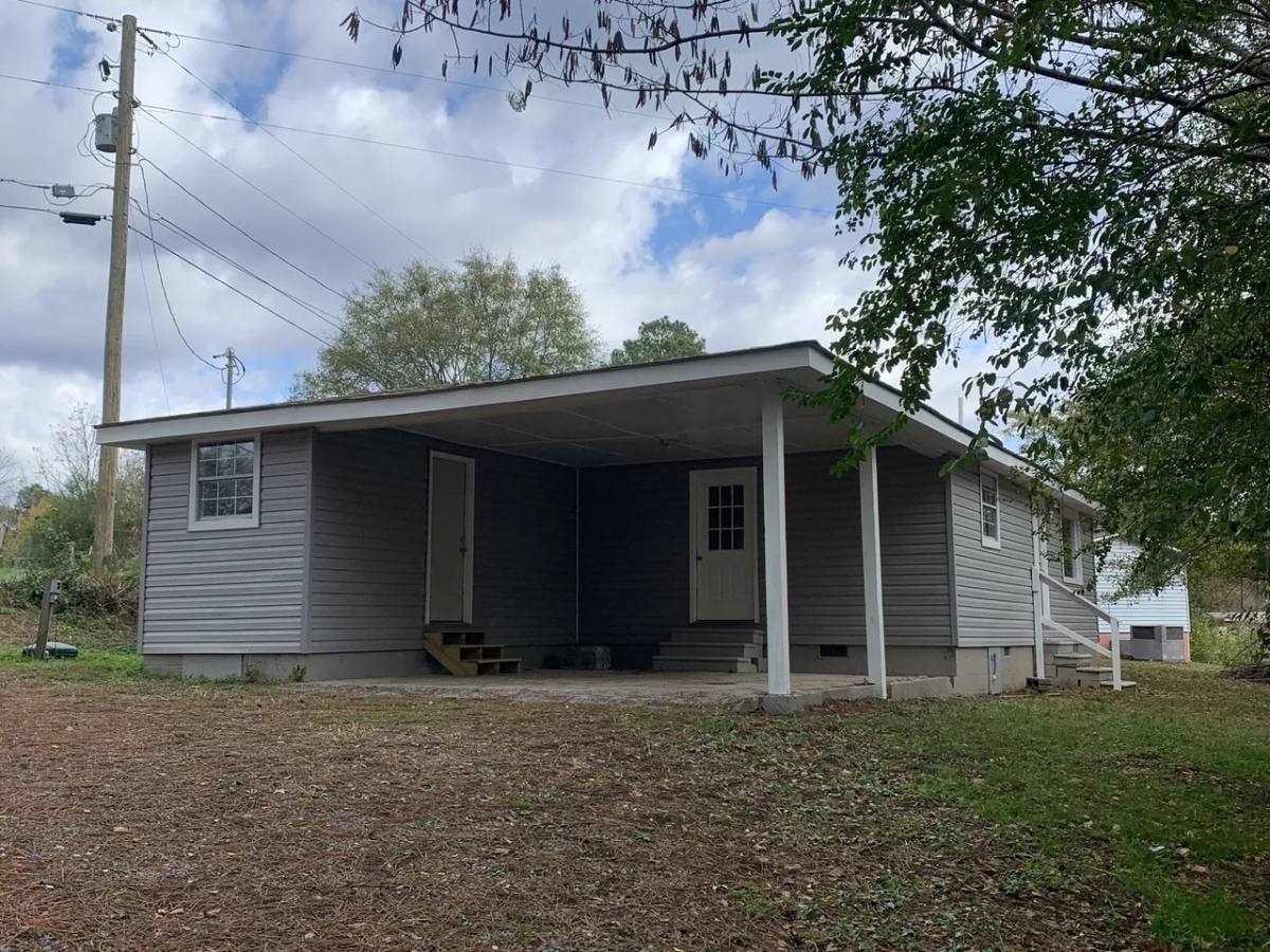 House for rent at 2665 Pleasant Dr, Dalton, GA 30721