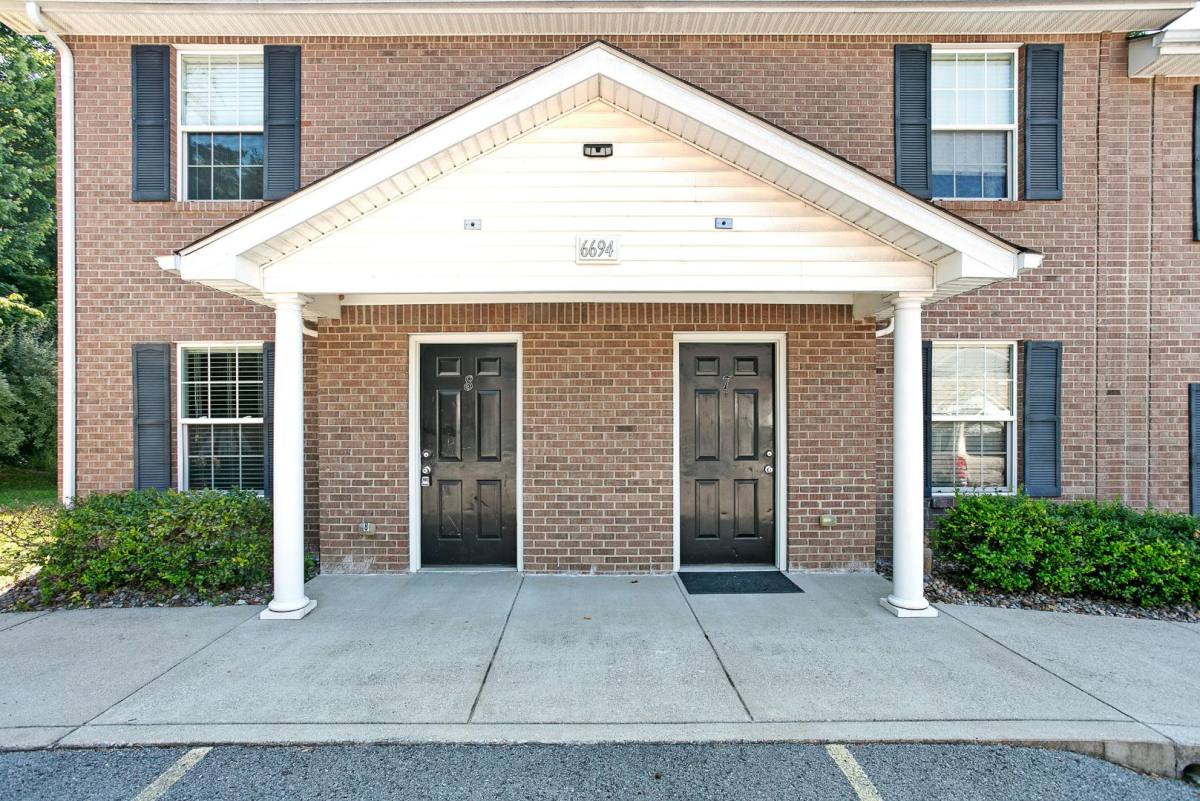 Townhouse for rent at 6694 S Wilson Rd #1, Radcliff, KY 40160