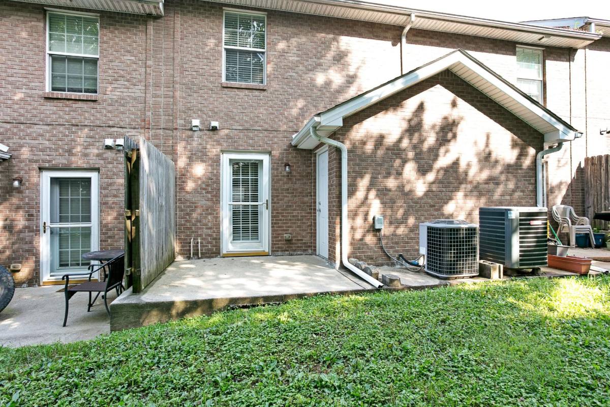 Townhouse for rent at 6694 S Wilson Rd #1, Radcliff, KY 40160