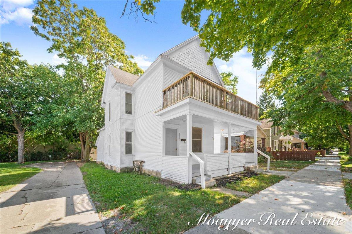 Apartment for rent at 1108 Muskegon Ave NW, Grand Rapids, MI 49504