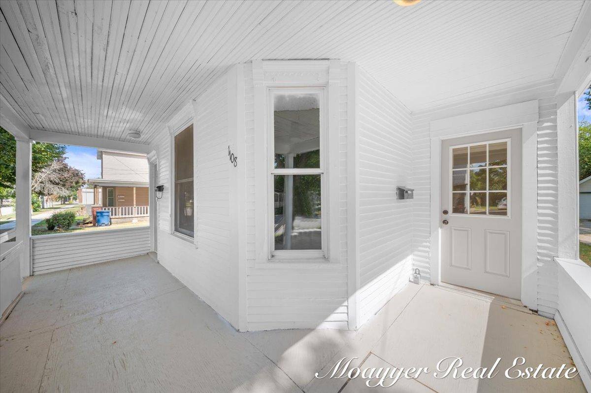 Apartment for rent at 1108 Muskegon Ave NW, Grand Rapids, MI 49504
