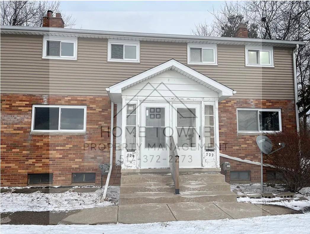 Townhouse for rent at 722 Edgemont Blvd, Lansing, MI 48917
