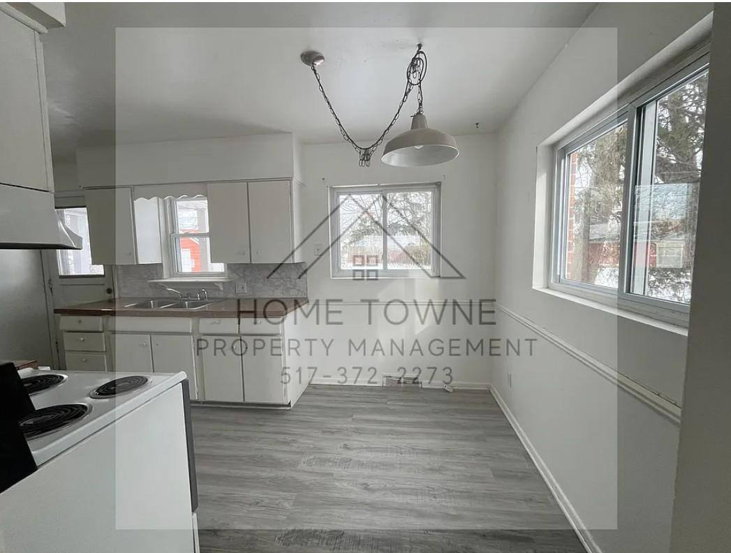 Townhouse for rent at 722 Edgemont Blvd, Lansing, MI 48917