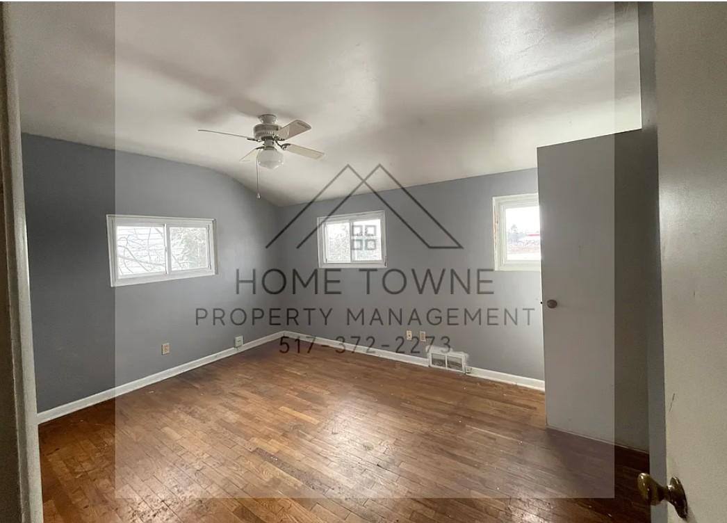 Townhouse for rent at 722 Edgemont Blvd, Lansing, MI 48917