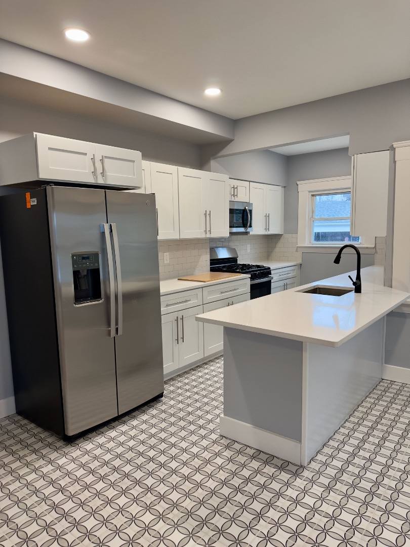 Townhouse for rent at 2407 Woodmere Dr #2409, Cleveland, OH 44106