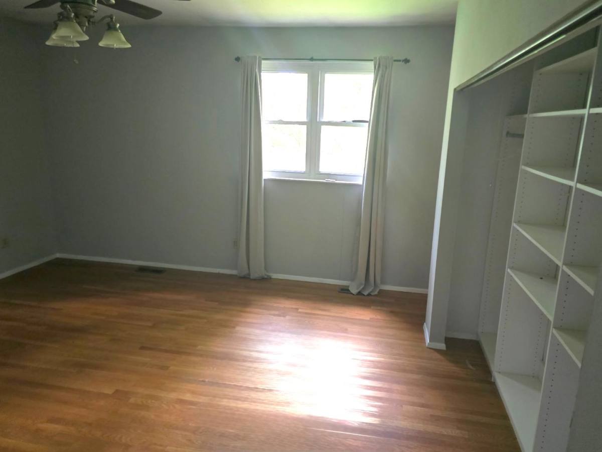 House for rent at 13032 Oldfarm Dr Rd, Saint Louis, MO 63146
