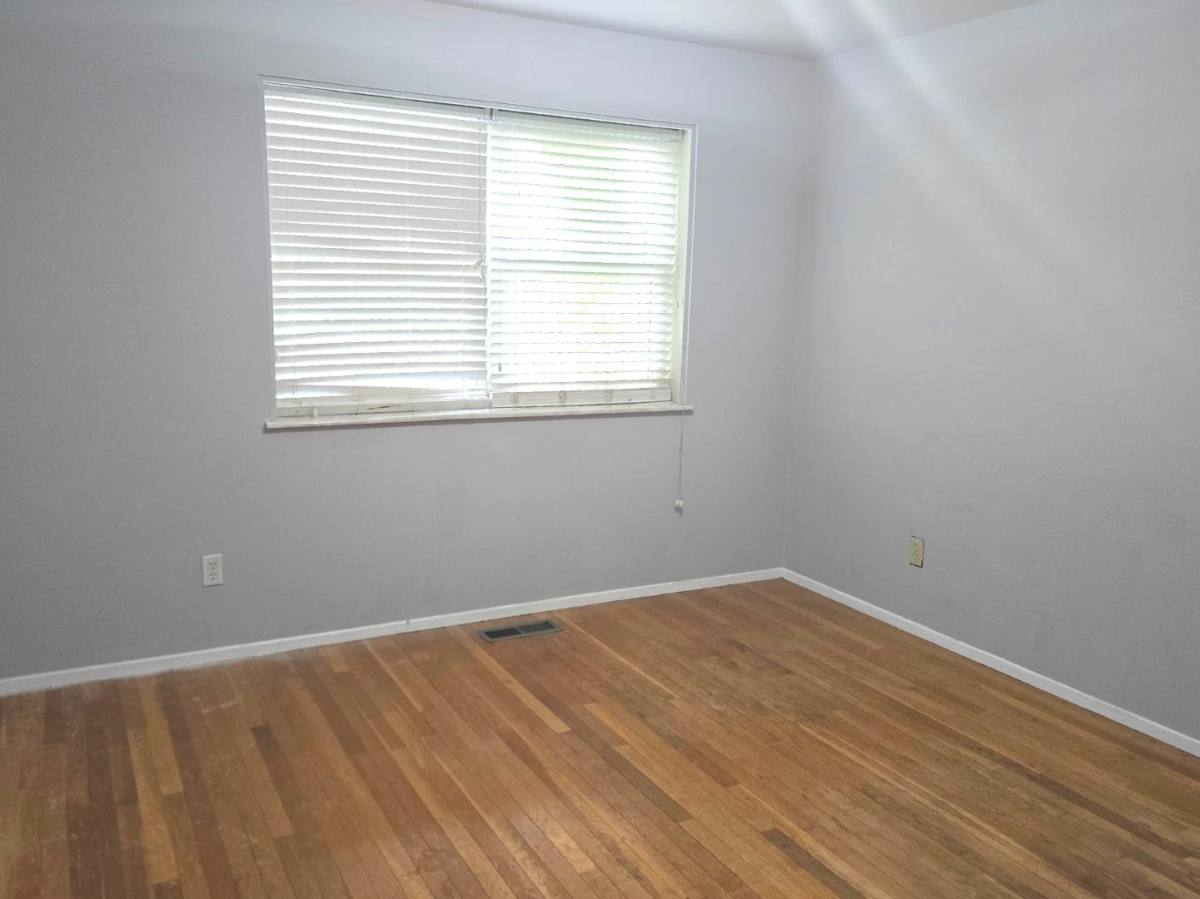 House for rent at 13032 Oldfarm Dr Rd, Saint Louis, MO 63146