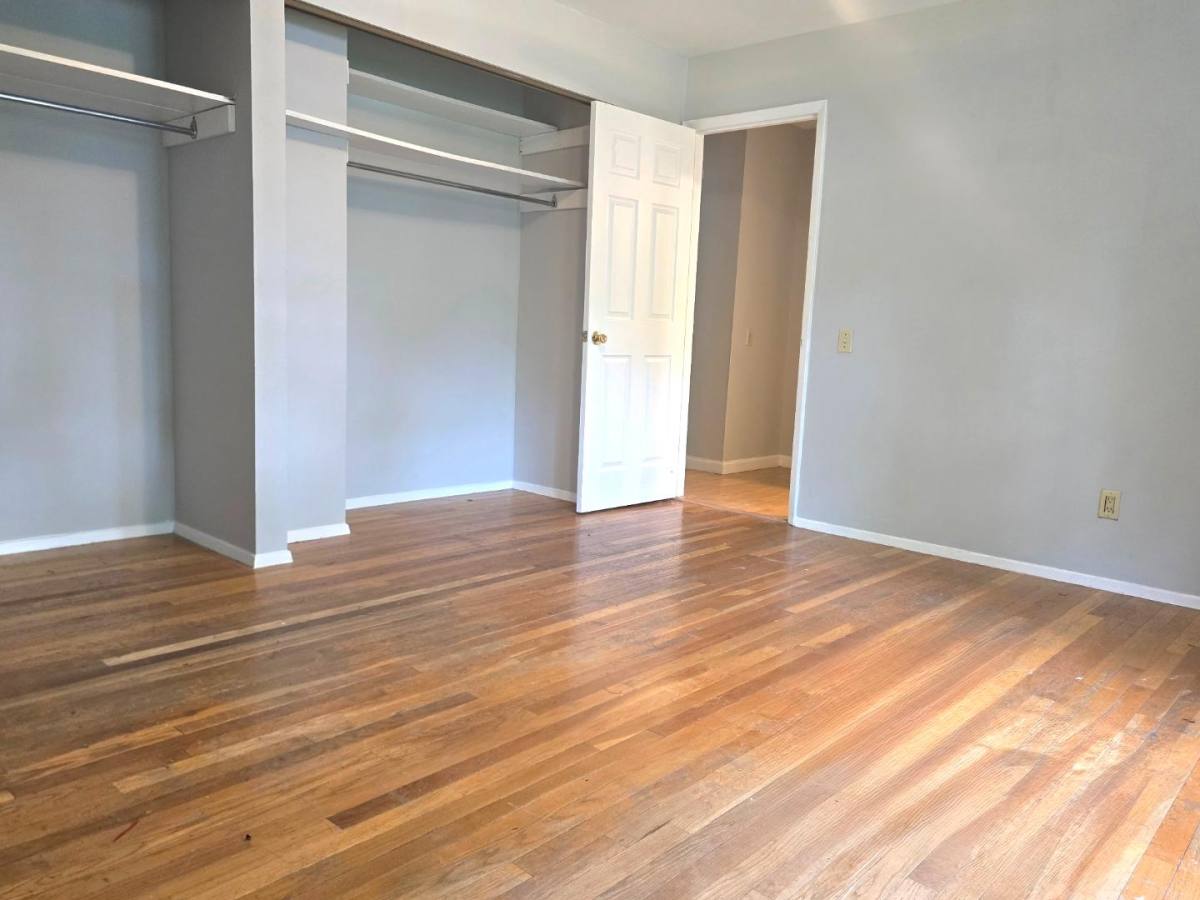 House for rent at 13032 Oldfarm Dr Rd, Saint Louis, MO 63146