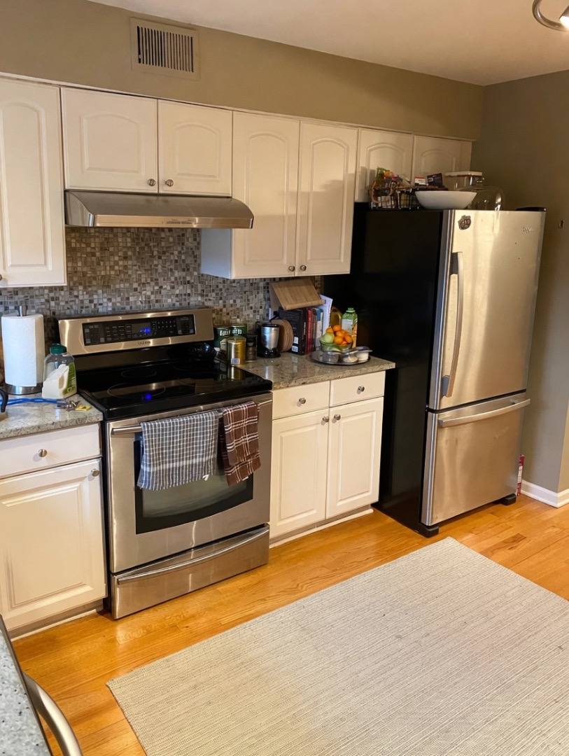 Condo for rent at 3245 W Milwauke #3D, Northbrook, IL 60062