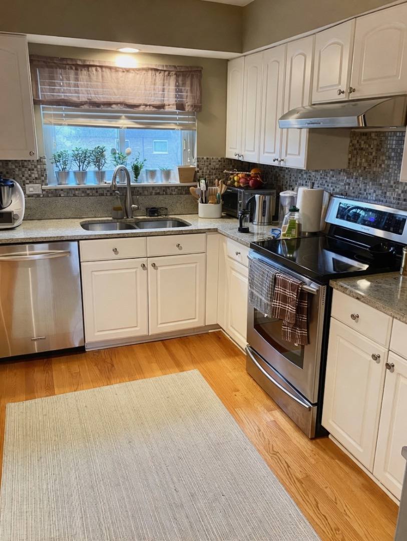 Condo for rent at 3245 W Milwauke #3D, Northbrook, IL 60062