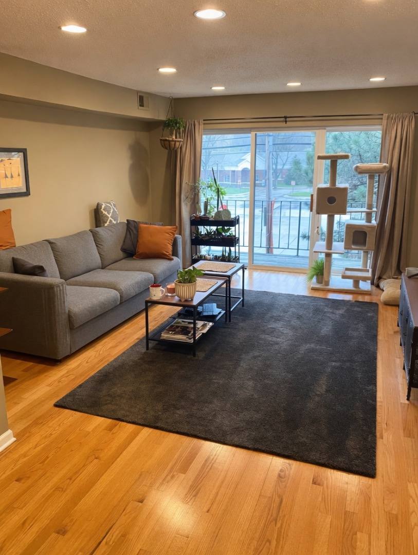 Condo for rent at 3245 W Milwauke #3D, Northbrook, IL 60062