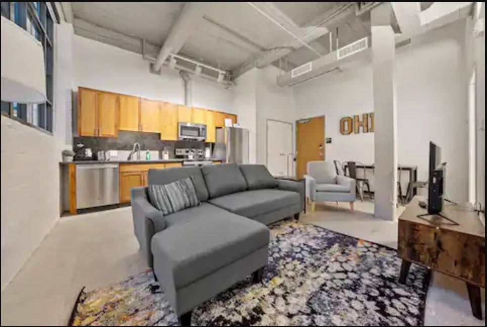 Apartment for rent at 2125 Superior Ave, Cleveland, OH 44114
