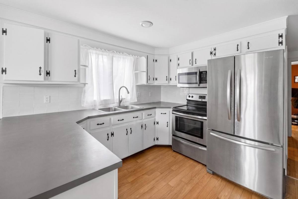 House for rent at 10 Dewolf Ave, Bristol, RI 02809