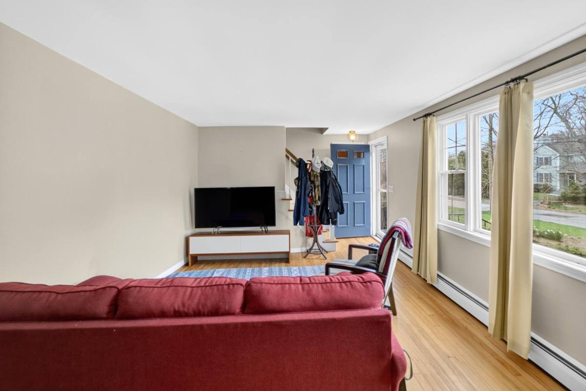 House for rent at 10 Dewolf Ave, Bristol, RI 02809