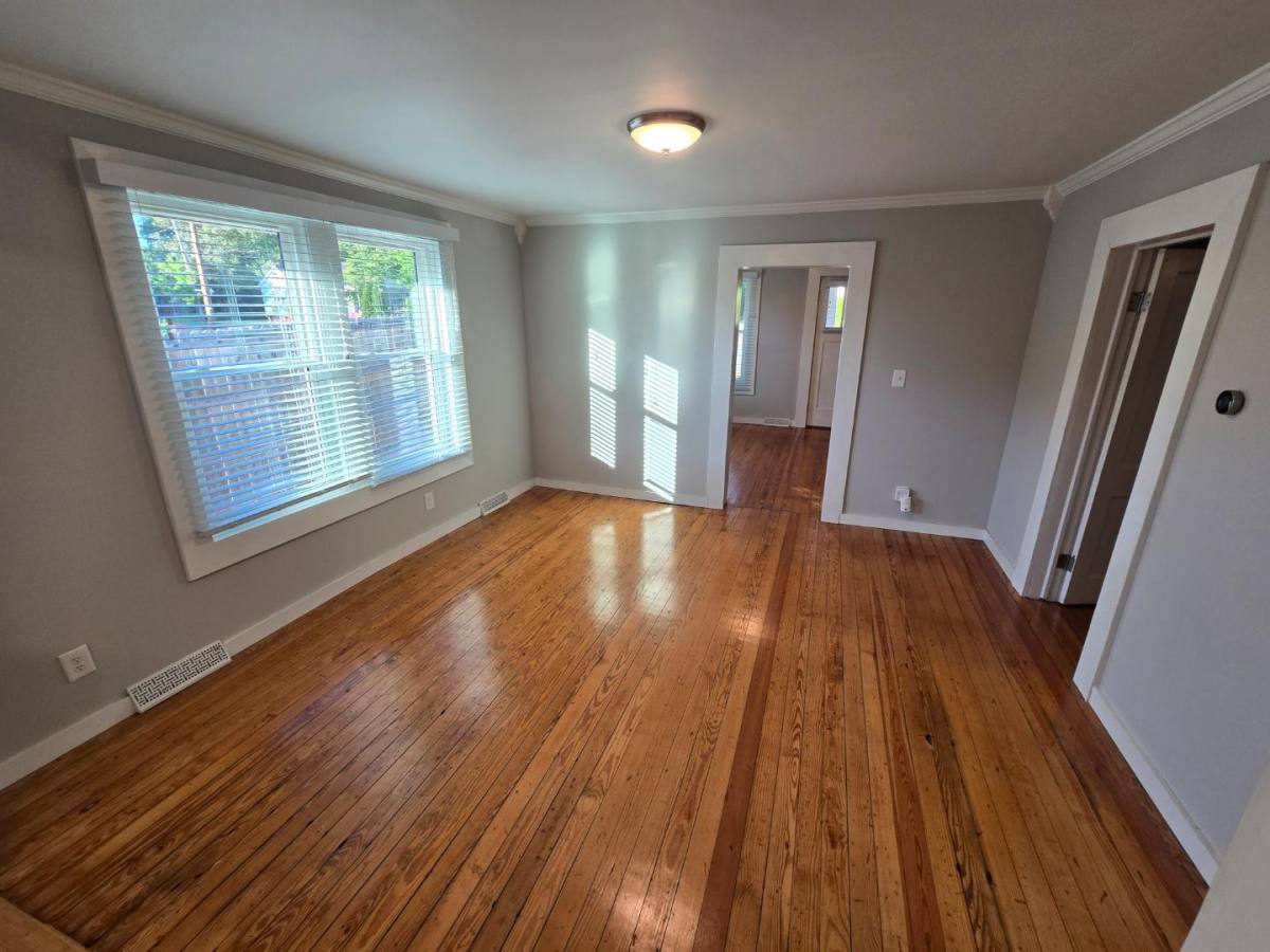 House for rent at 27 N Washington Ave, Greenville, SC 29611