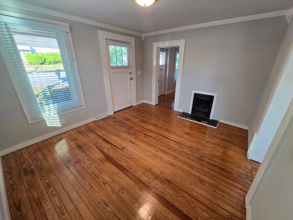 House for rent at 27 N Washington Ave, Greenville, SC 29611