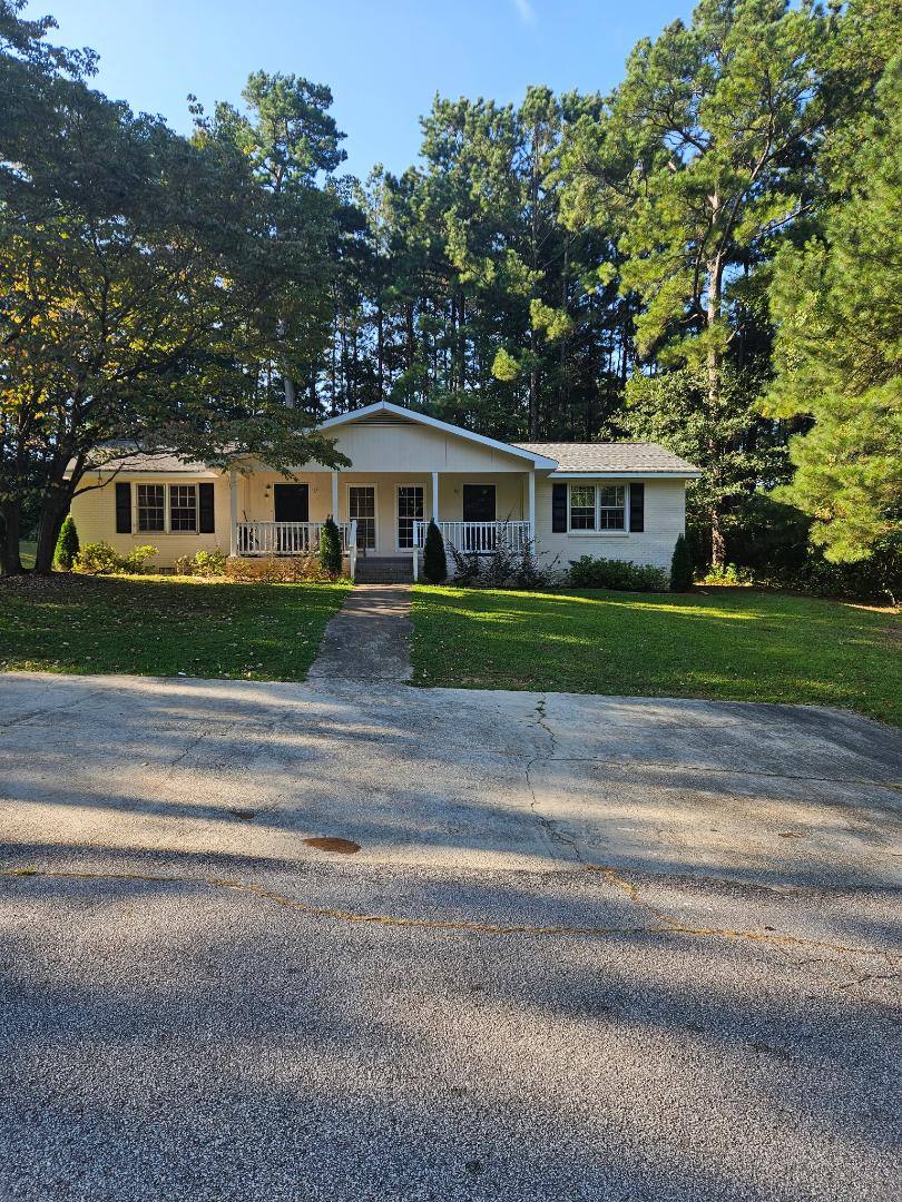 Apartment for rent at 20 Terry Terrace 25-B, Carrollton, GA 30117